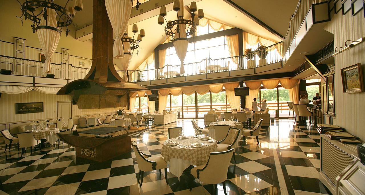 Superior Golf And Spa Resort Kharkov Luaran gambar