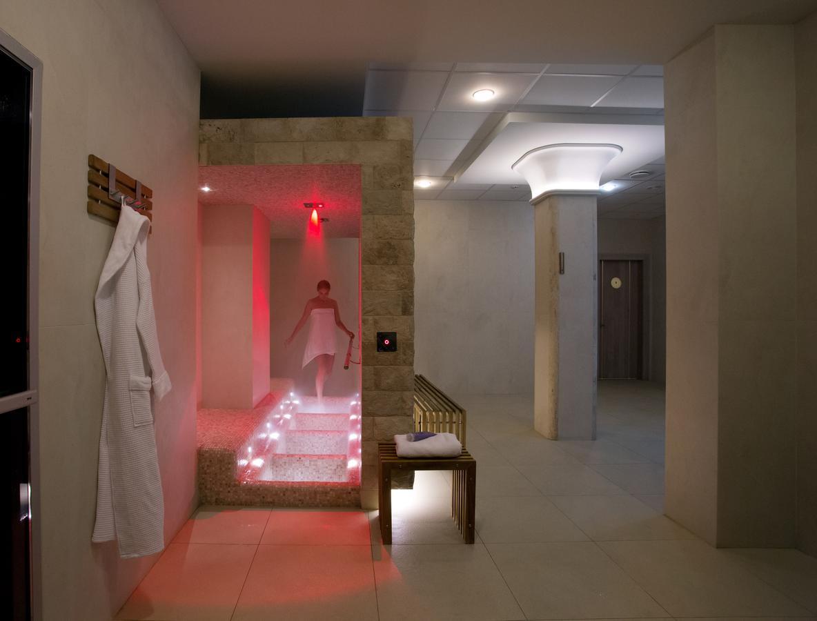 Superior Golf And Spa Resort Kharkov Luaran gambar