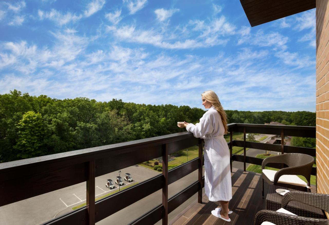 Superior Golf And Spa Resort Kharkov Luaran gambar