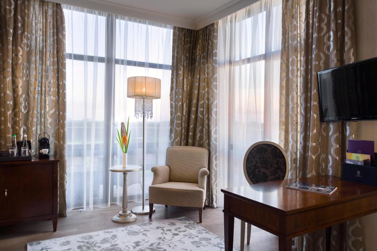 Superior Golf And Spa Resort Kharkov Luaran gambar