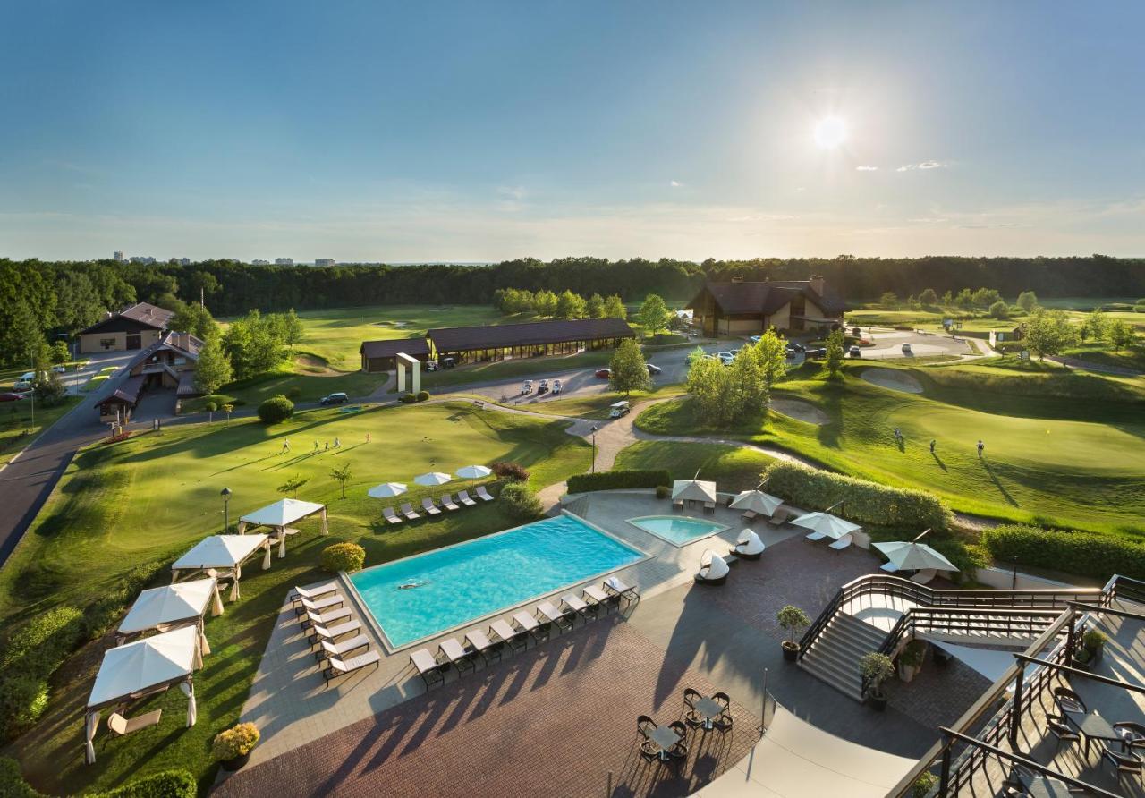 Superior Golf And Spa Resort Kharkov Luaran gambar