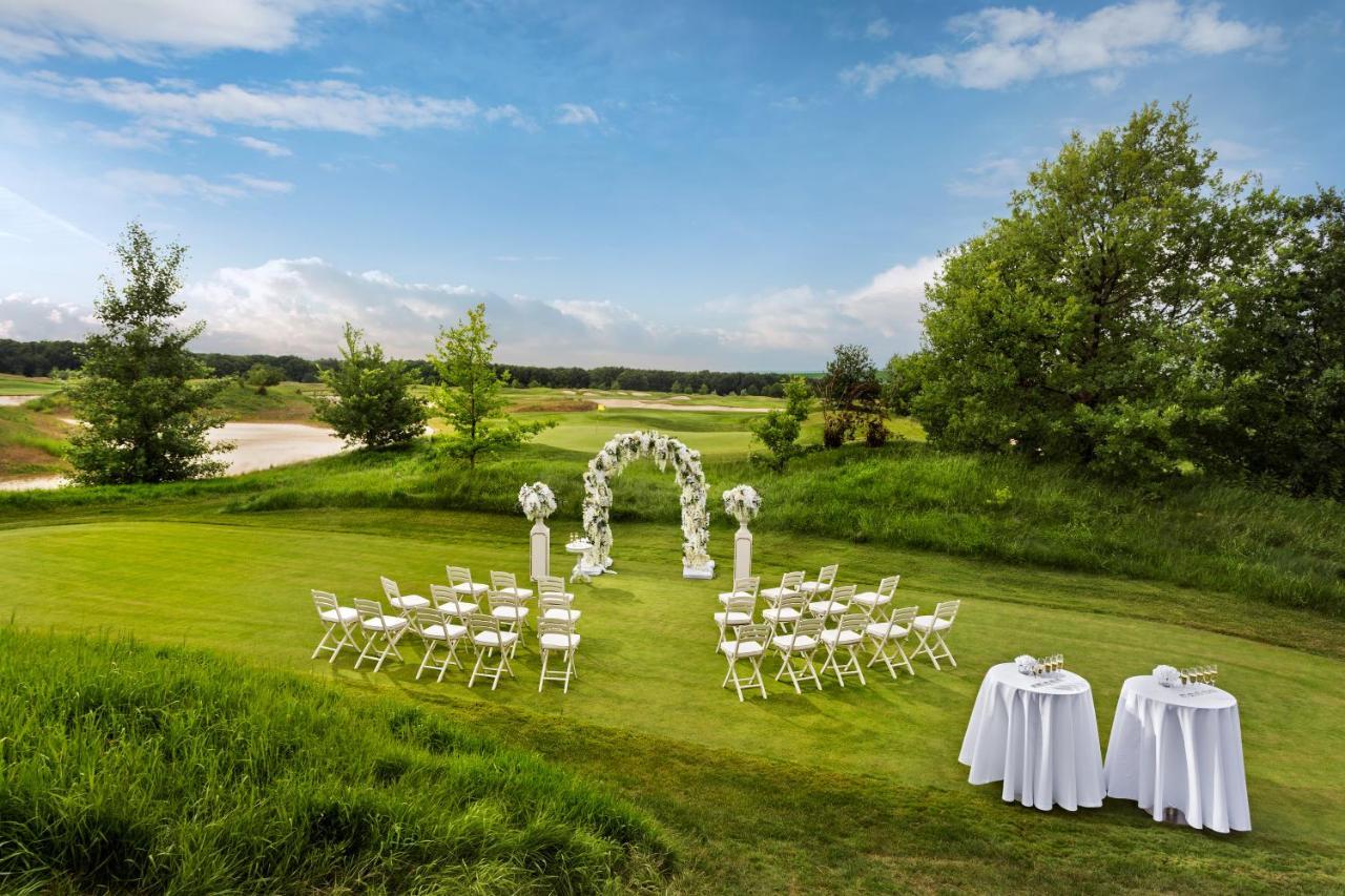 Superior Golf And Spa Resort Kharkov Luaran gambar