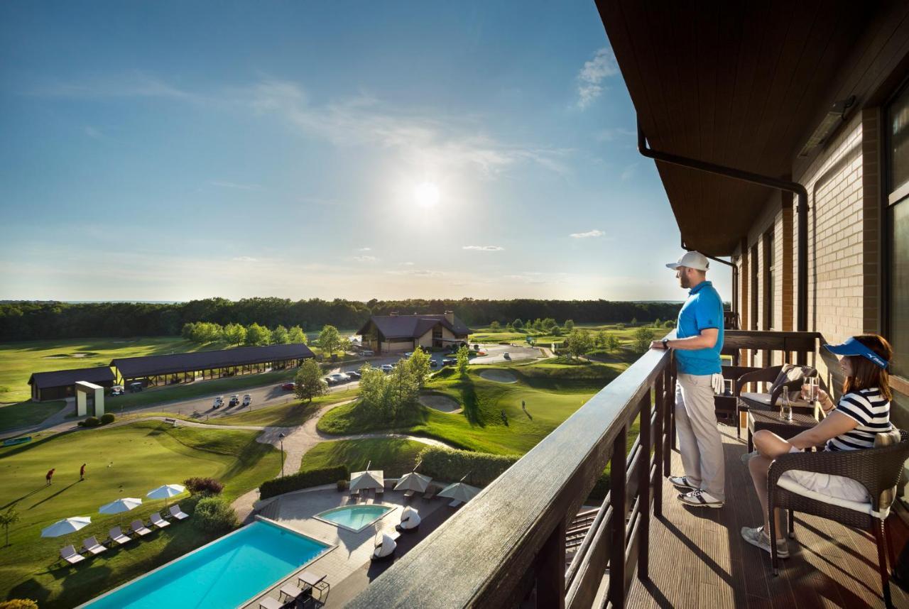 Superior Golf And Spa Resort Kharkov Luaran gambar